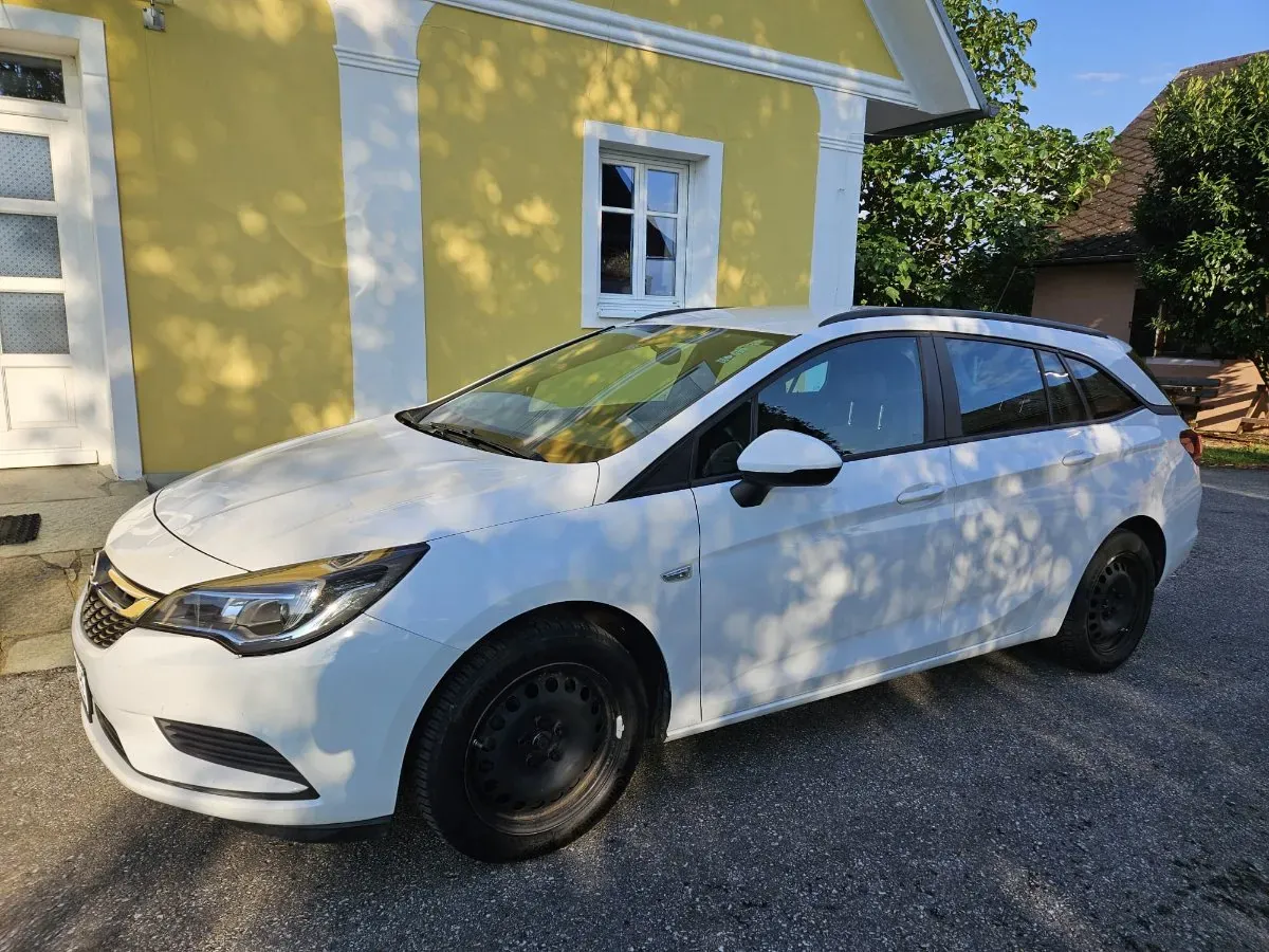 Opel Astra 2016 photo 2