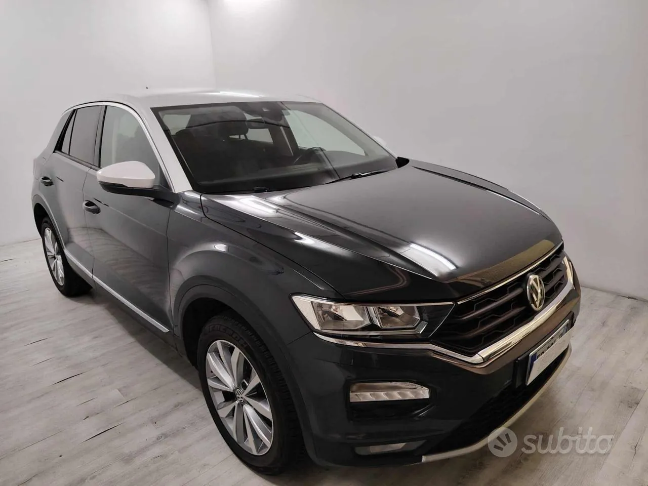 Volkswagen T-Roc 2018 photo 2