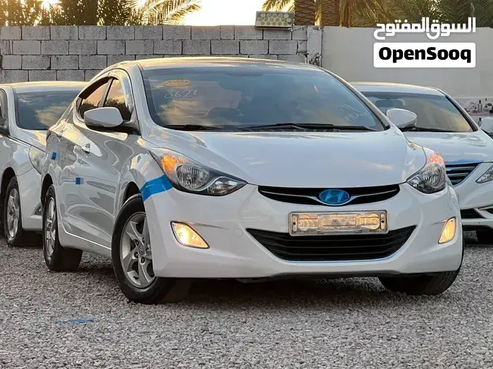 Hyundai Avante 2013 photo 4