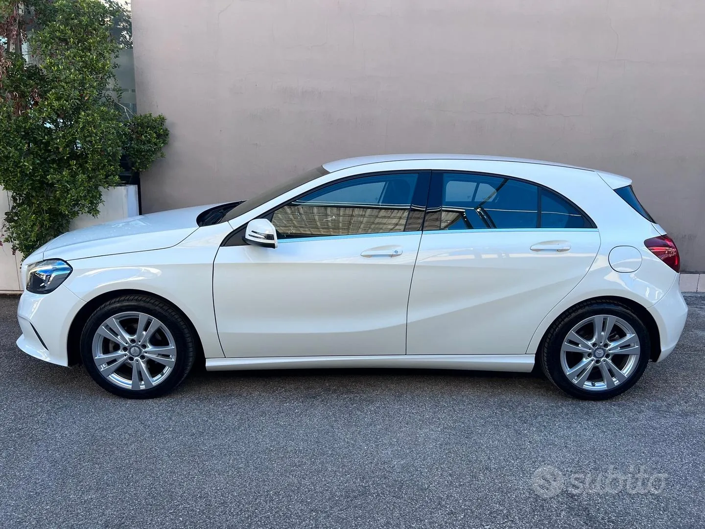 Mercedes-Benz A 180D 2017 photo 4