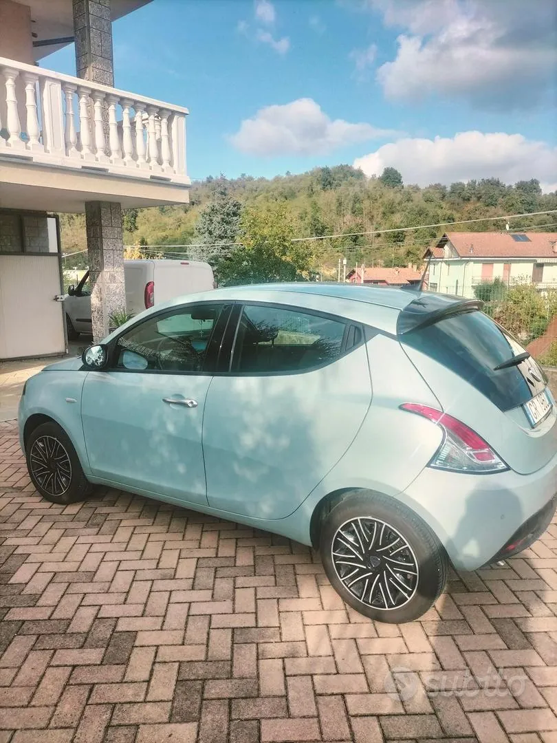 Lancia Ypsilon 2024 photo 3