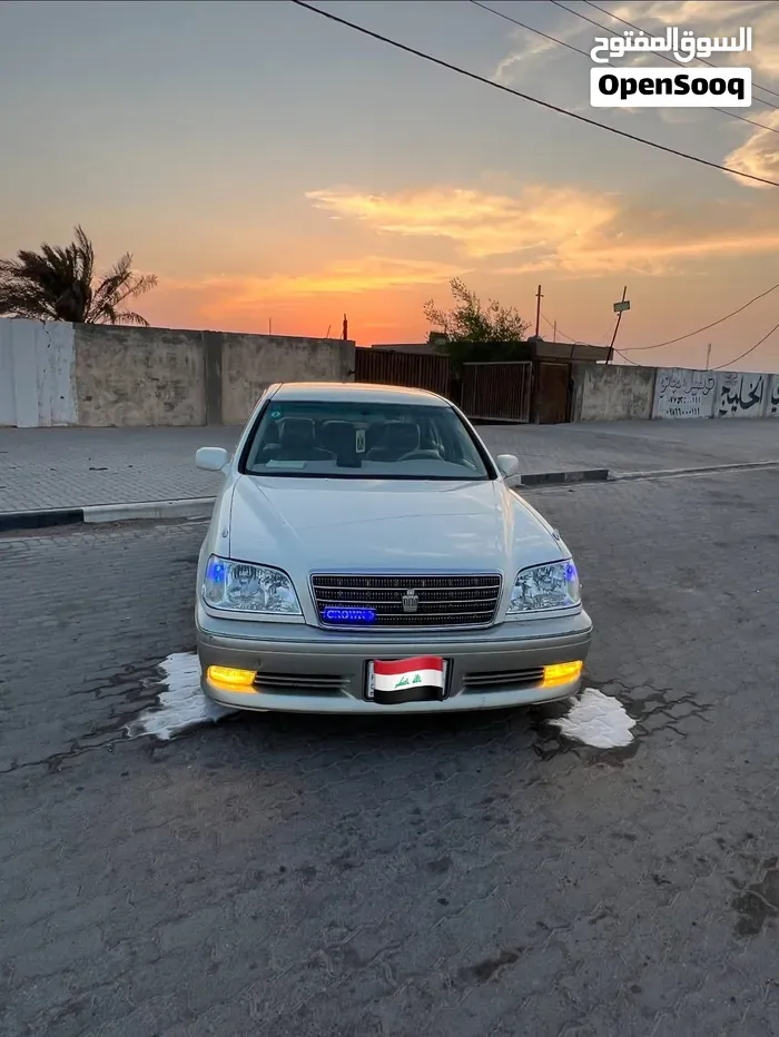 Toyota Crown 2002 photo 2