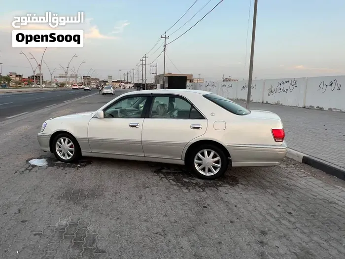 Toyota Crown 2002 photo 3