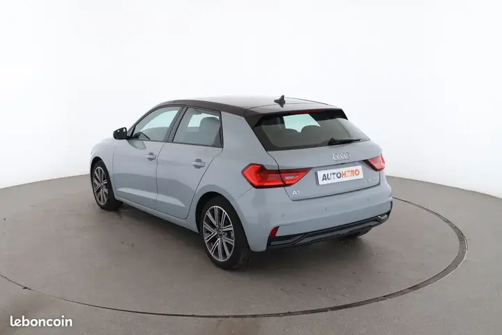Audi A1 2025 photo 2