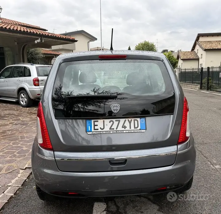 Lancia Musa 2011 photo 2