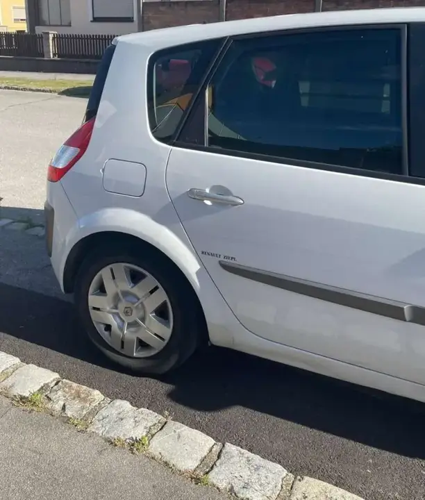 Renault Scenic 2006 photo 3