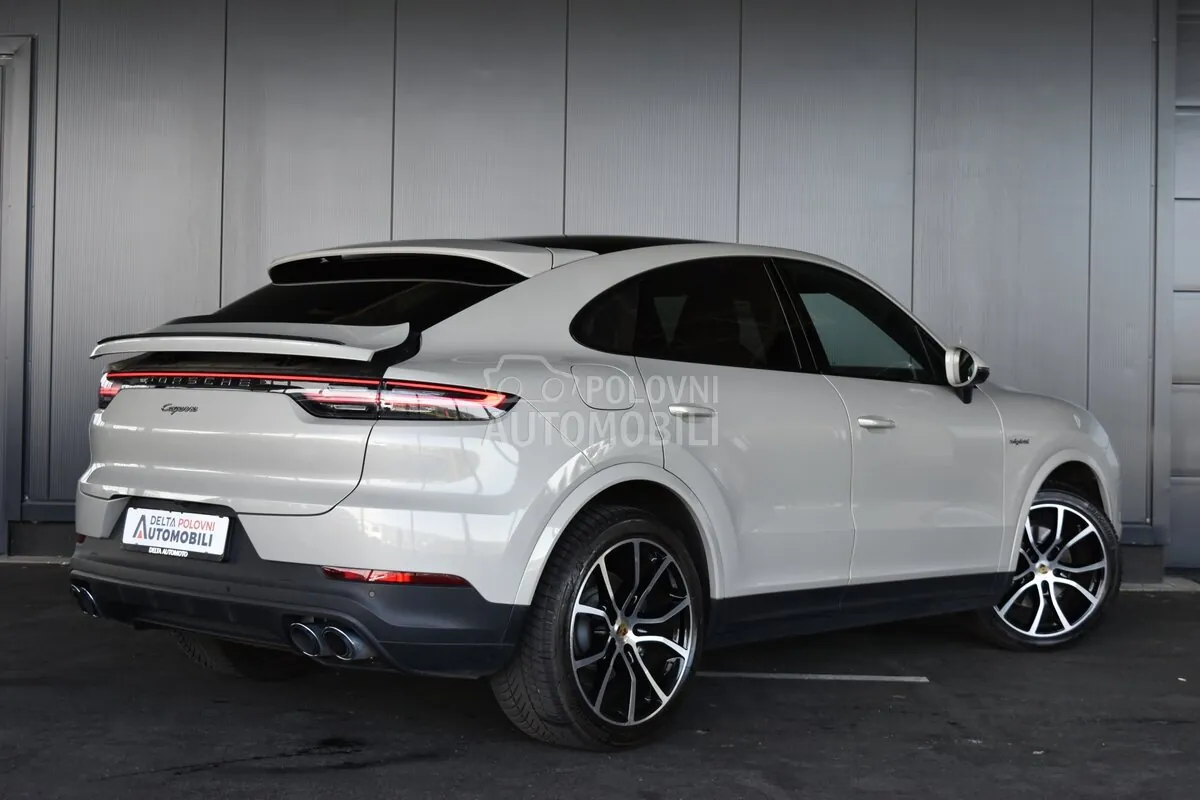 Porsche Cayenne 2023 photo 2
