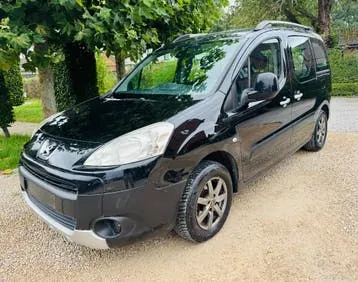 Peugeot Partner 2011 photo 2
