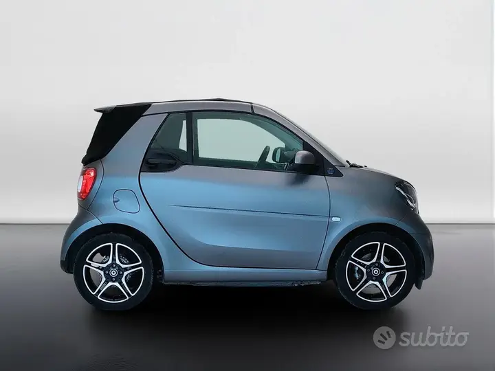 Smart Fortwo 2023 photo 3