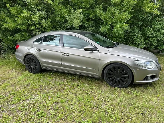 Volkswagen Passat Cc 2011 photo 2