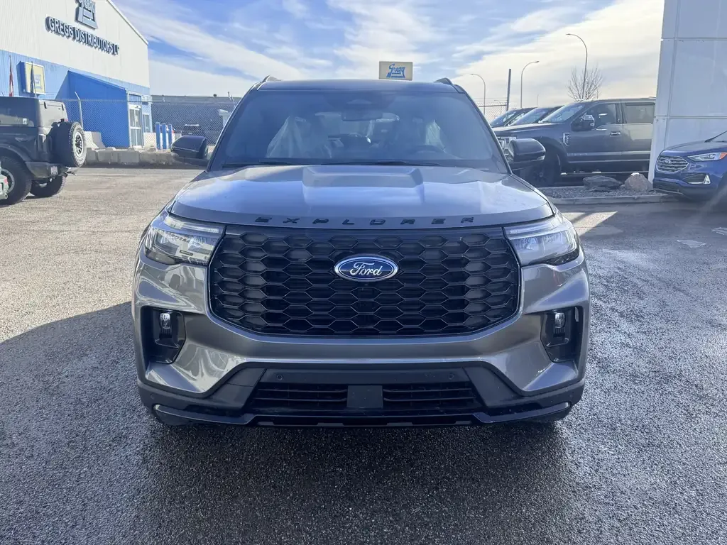 Ford Explorer 2026 photo 3