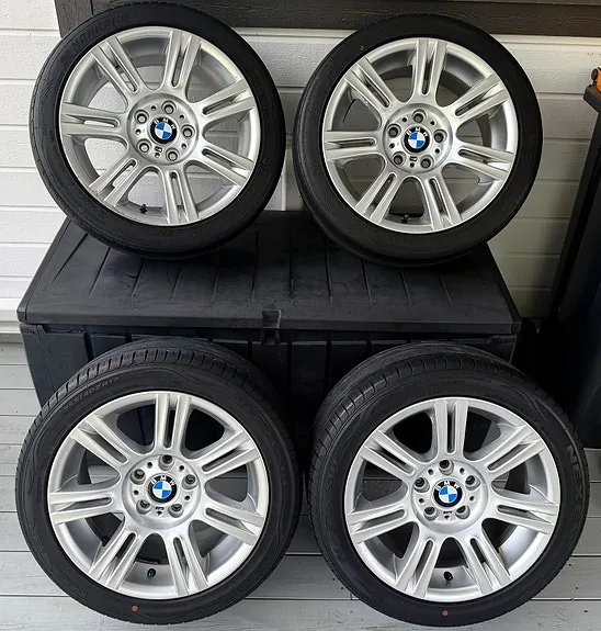 BMW 318I 2010 photo 3