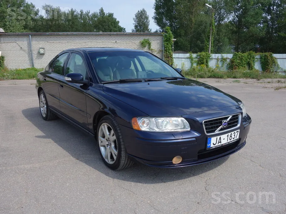 Volvo S60 2008 photo 2