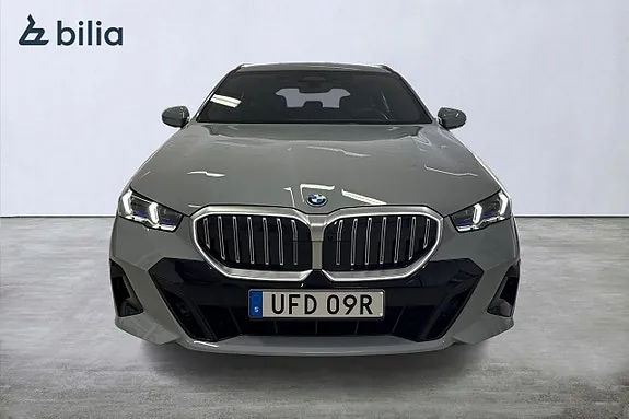 BMW 530E 2026 photo 5
