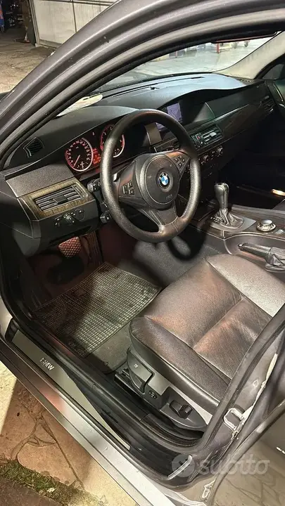 BMW 530D 2004 photo 4