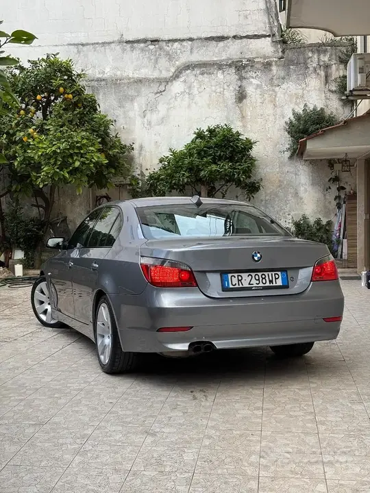 BMW 530D 2004 photo 2