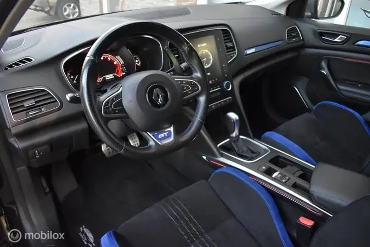 Renault Mégane 2018 photo 2