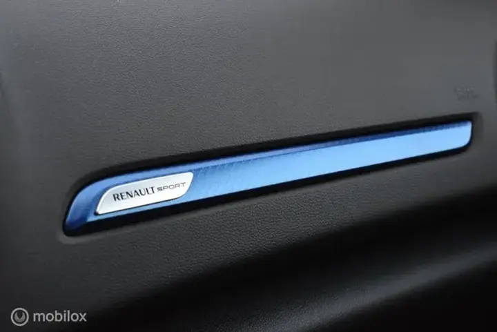 Renault Mégane 2018 photo 3
