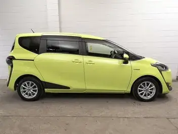 Toyota Sienta 2017 photo 4