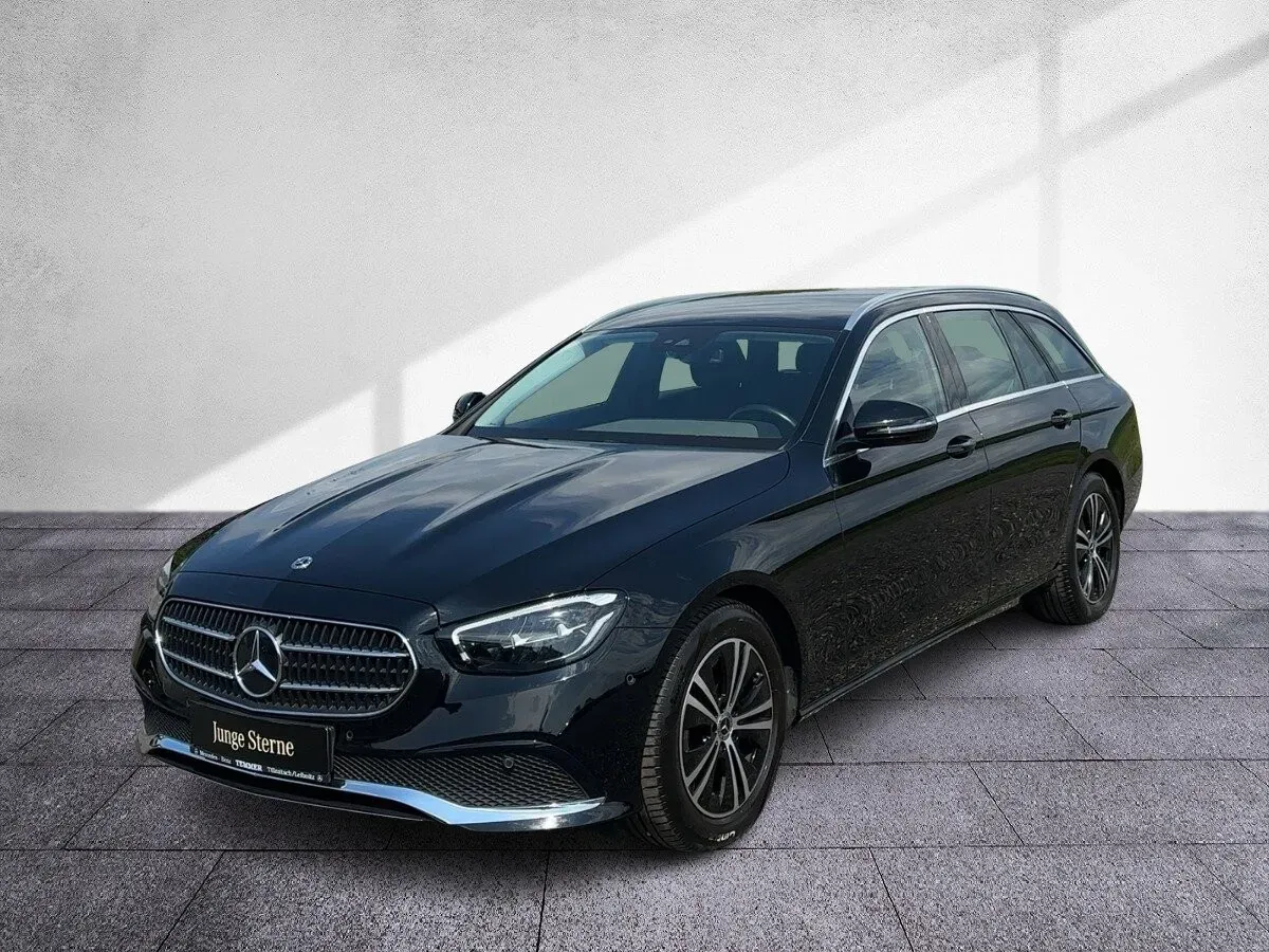 Mercedes-Benz E-Class 2022 photo 2