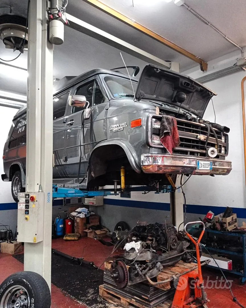 Chevrolet G20 1987 photo 2