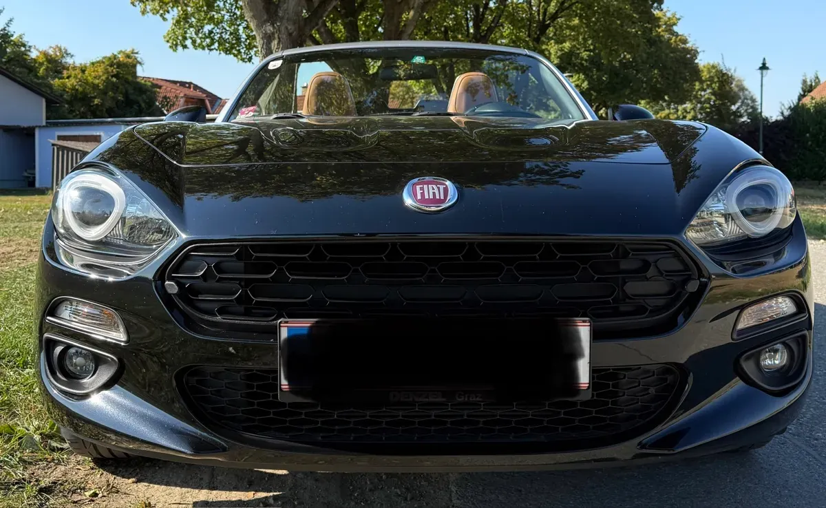 Fiat 124 Spider 2016 photo 2
