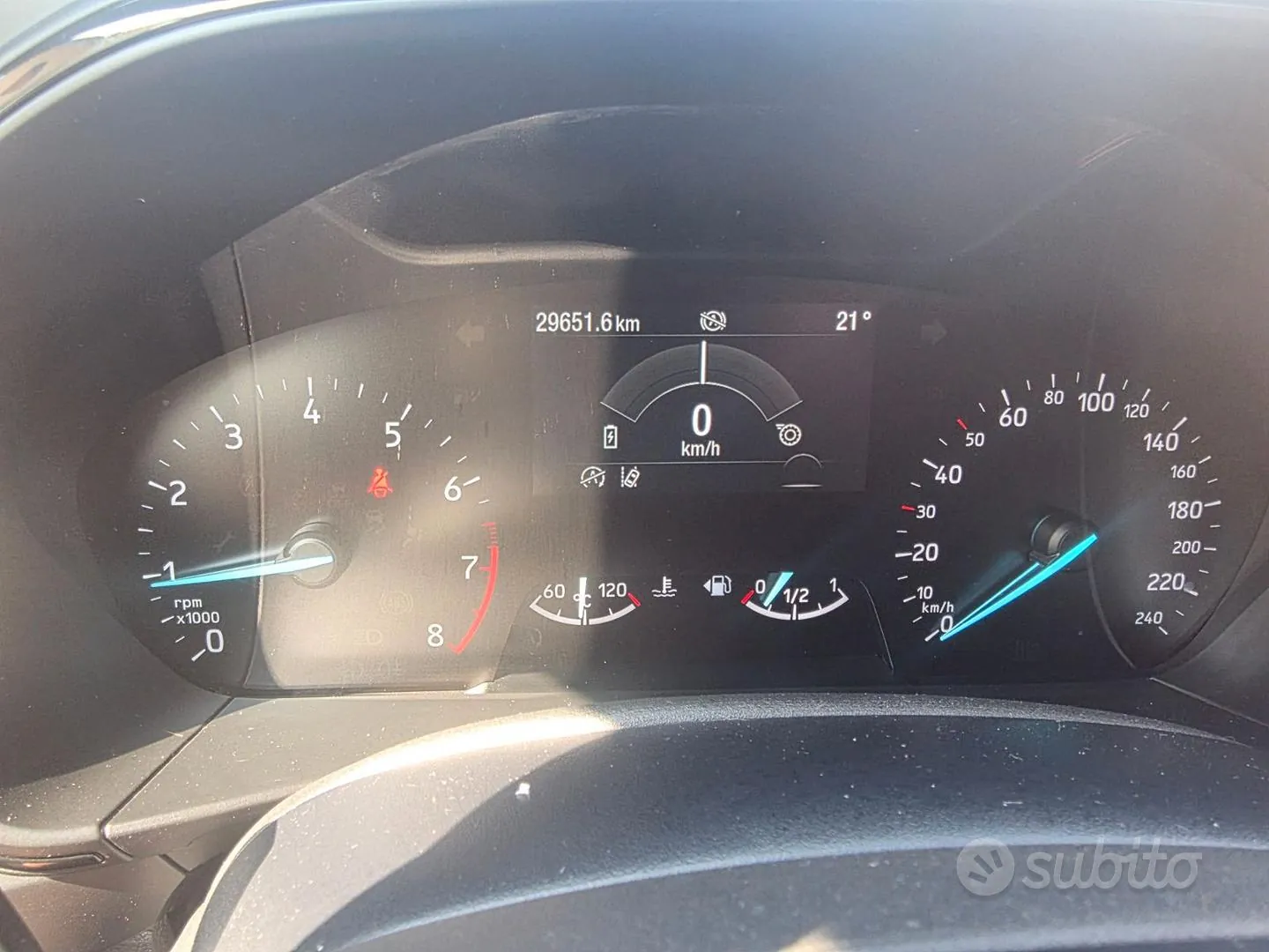 Ford Focus 2023 photo 2
