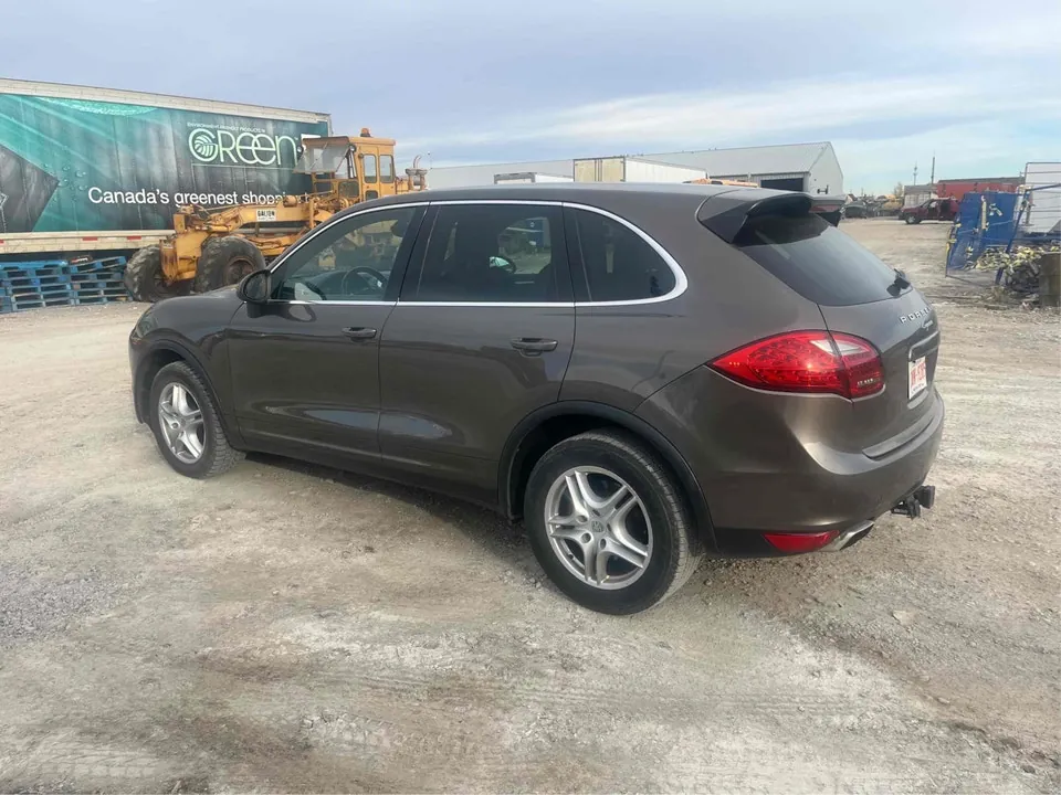 Porsche Cayenne 2012 photo 3
