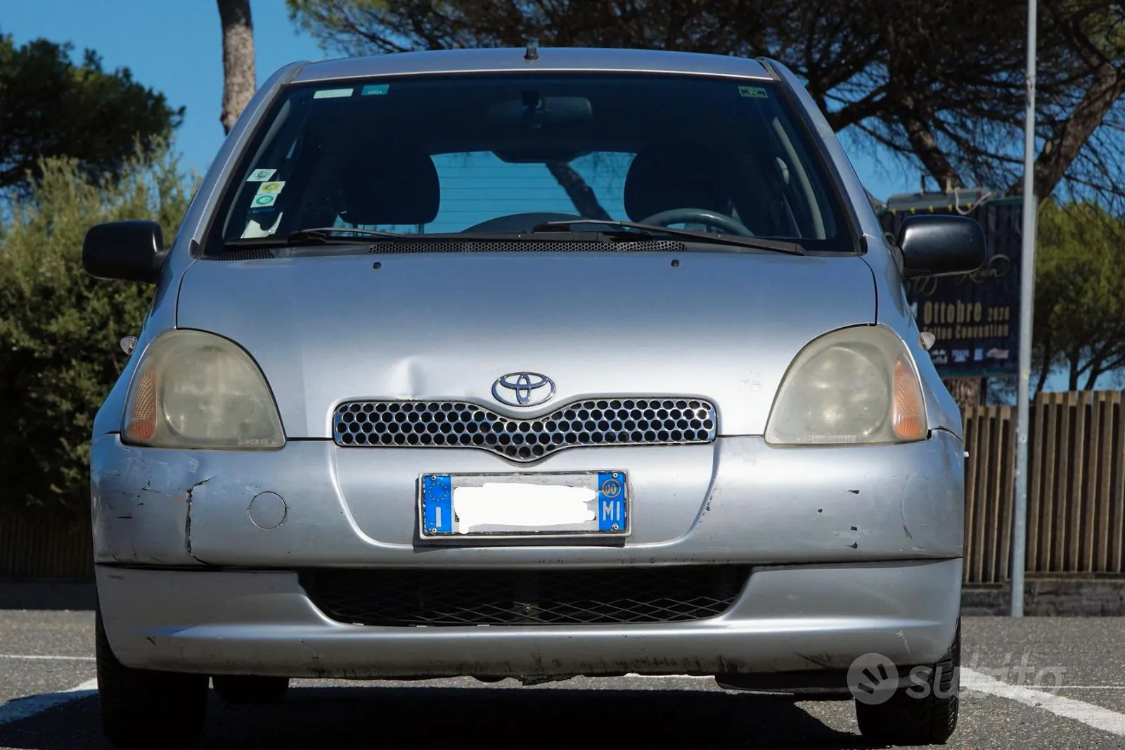 Toyota Yaris 2000 photo 2
