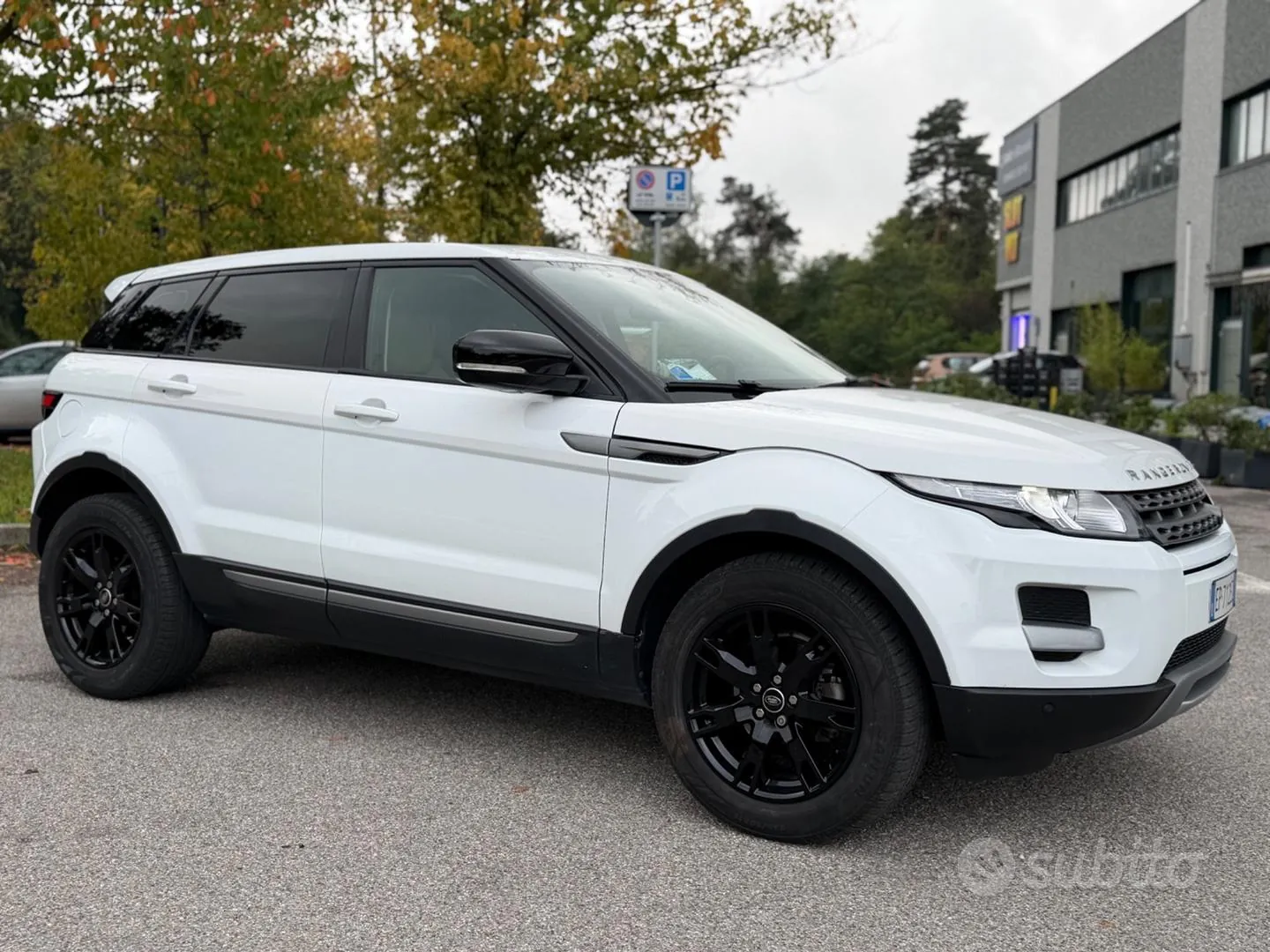 Land Rover Range Rover Evoque 2013 photo 3