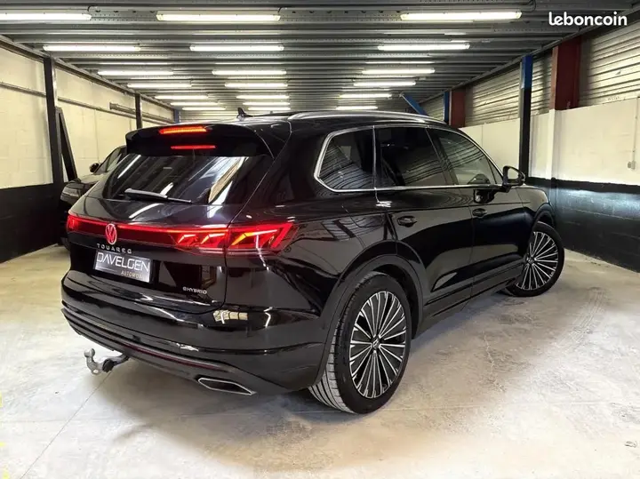 Volkswagen Touareg 2024 photo 3