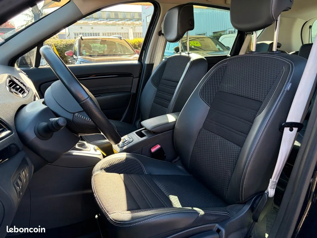 Renault Megane 2015 photo 4