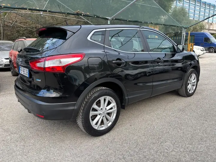 Nissan Qashqai 2015 photo 5