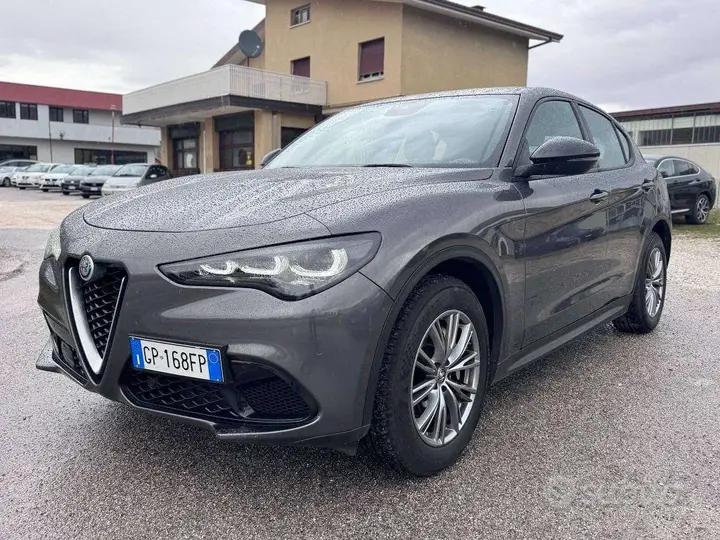 Alfa Romeo Stelvio 2023 photo 2
