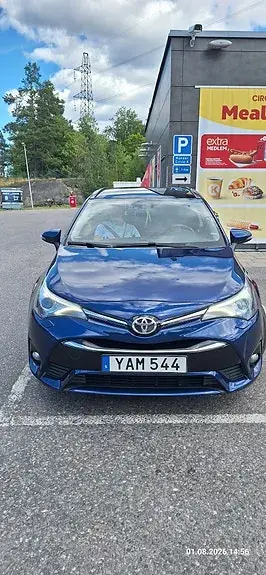 Toyota Avensis 2016 photo 2