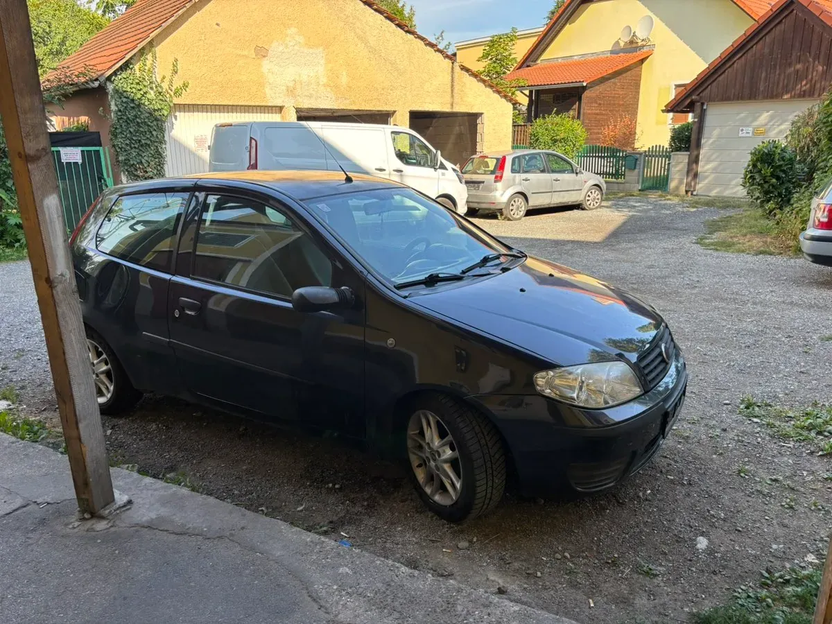 Fiat Punto 2005 photo 2