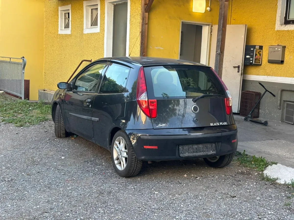 Fiat Punto 2005 photo 3