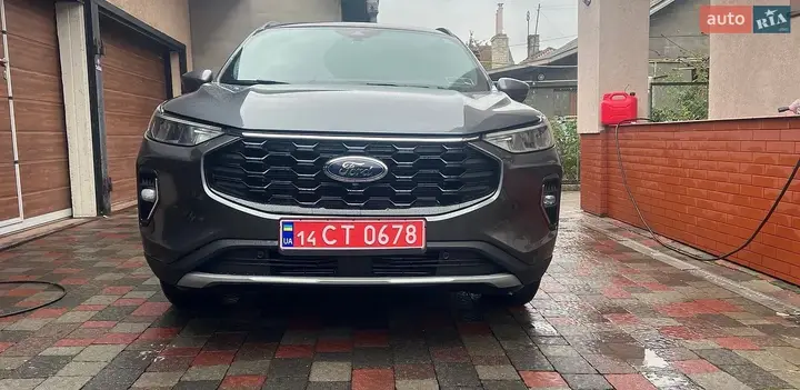 Ford Escape 2024 photo 2