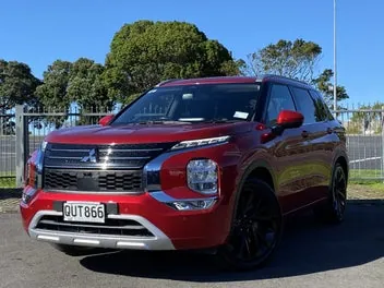Mitsubishi Outlander 2024 photo 2