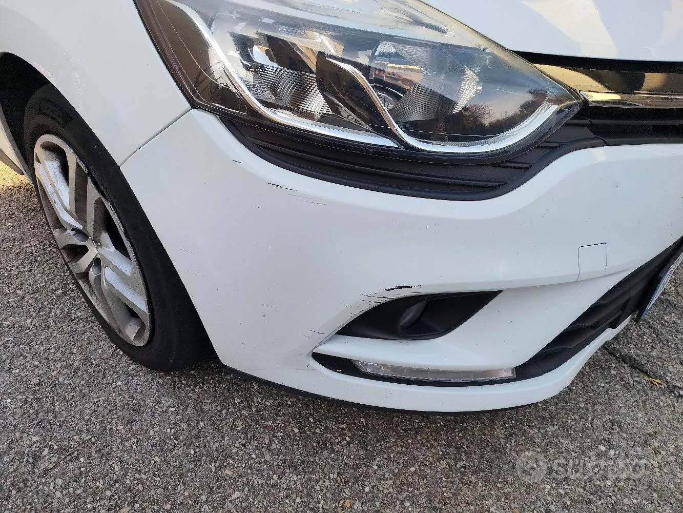 Renault Clio 2017 photo 2