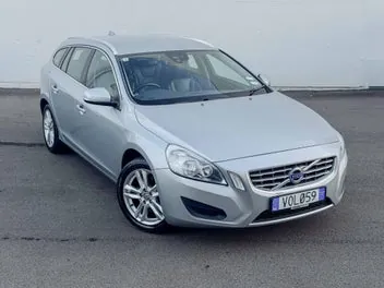 Volvo V60 2012 photo 2