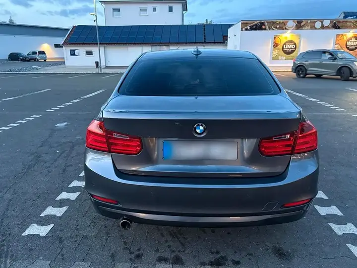 BMW F30