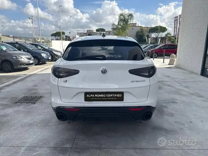 Alfa Romeo Stelvio 2024 photo 5