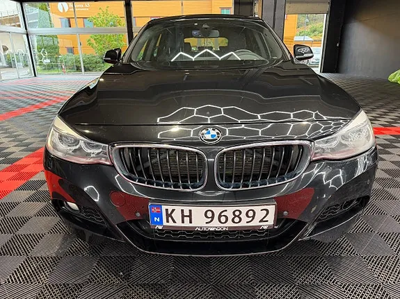 BMW 320I 2014 photo 2