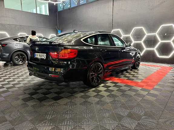 BMW 320I 2014 photo 3