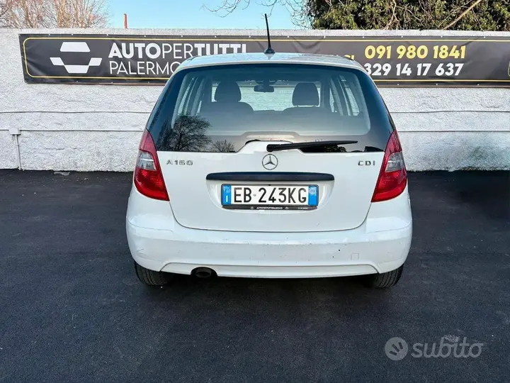 Mercedes-Benz A 2010 photo 5
