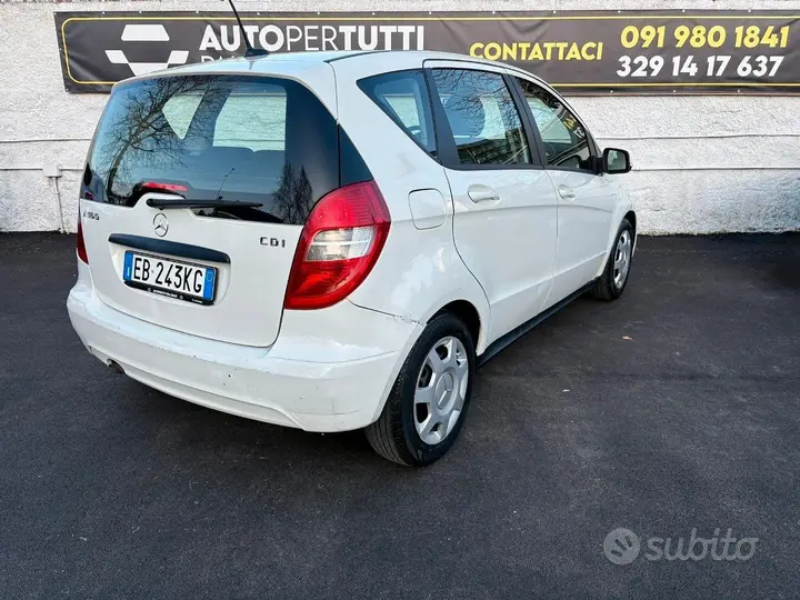Mercedes-Benz A 2010 photo 4