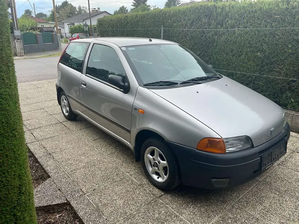 Fiat Punto 1998 photo 2