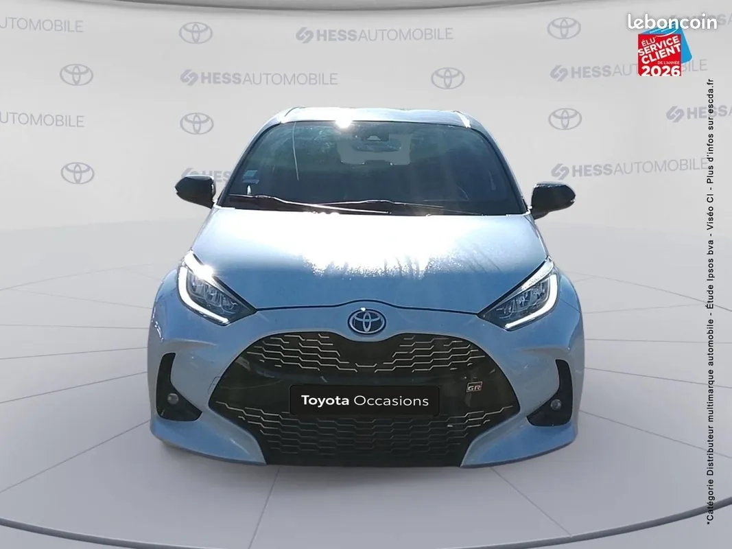 Toyota Yaris 2024 photo 2