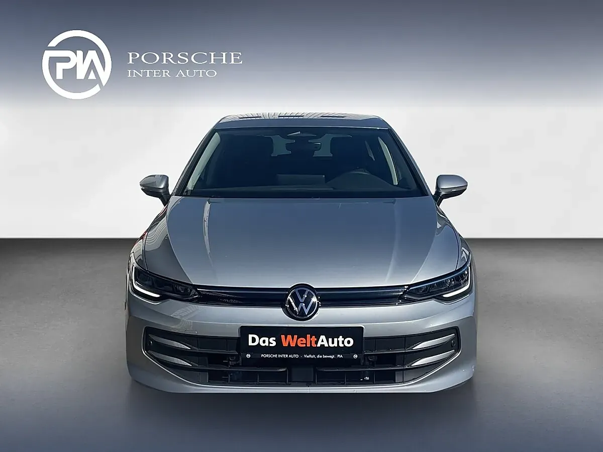Volkswagen Golf 2026 photo 2
